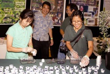 CTAHR-grown blueberries at Mealani Taste of the Hawaiian Range 2011